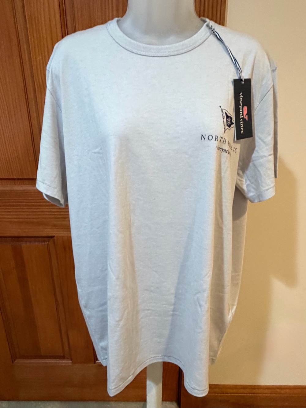 NWT MENS SHORT SLEEVED VINEYARD VINES SANTA SKIPPER DUNES SHIRT SIZE LARGE